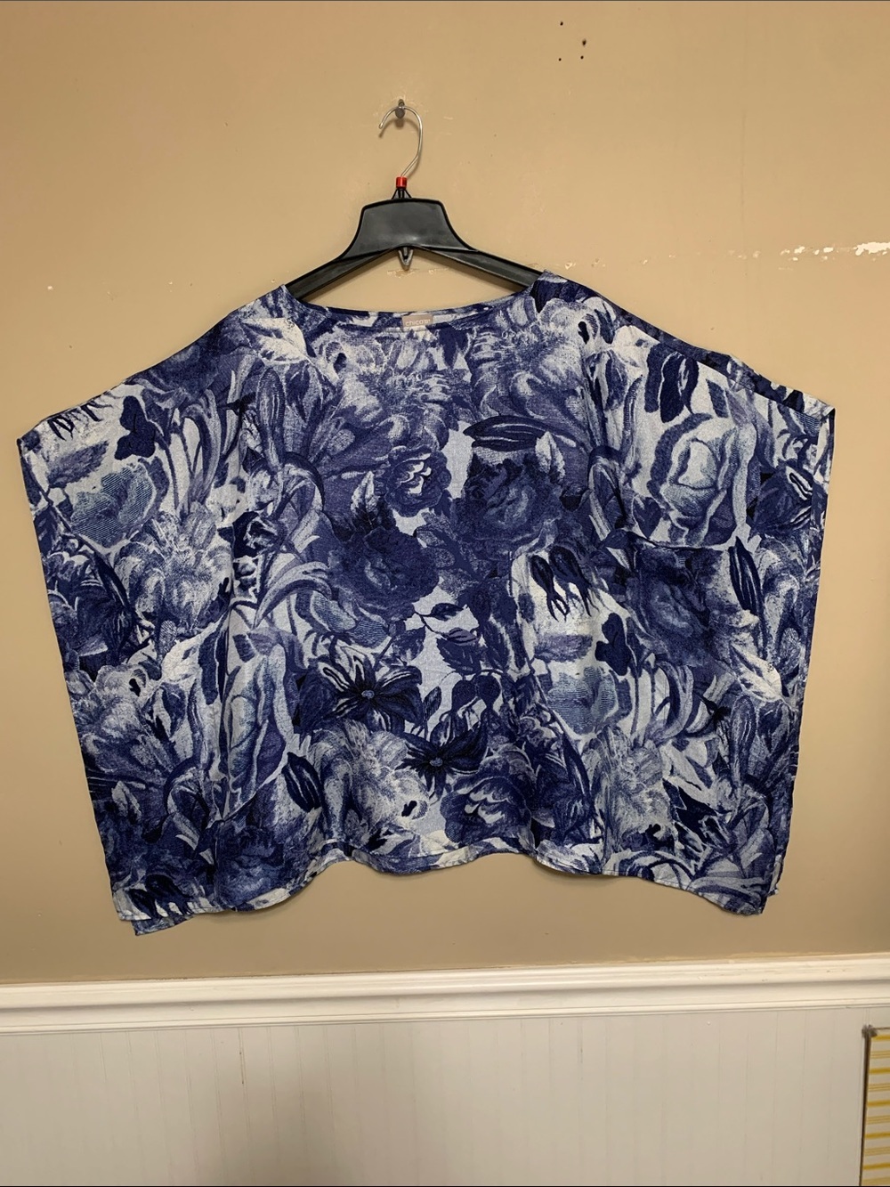 Chico's Women’s Silk Navy and White Floral Boxy Tunic Small/Medium Oversized